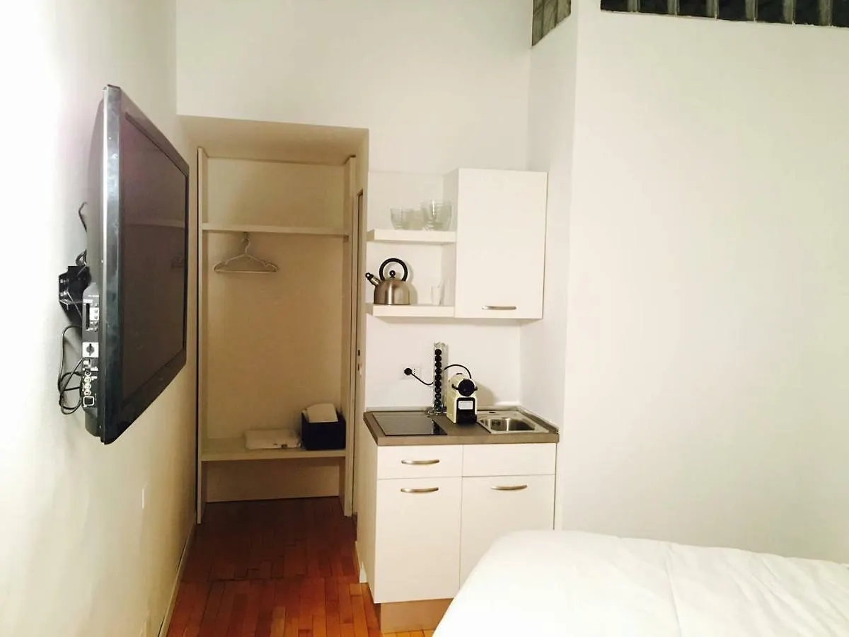 Room Milan Apartment