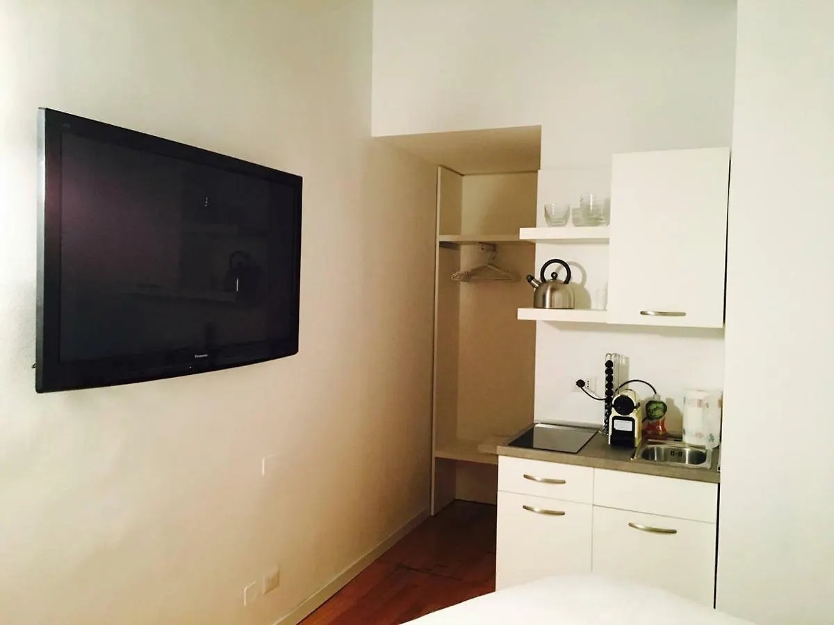 Room Milan Apartment
