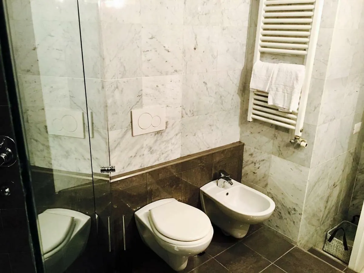 Room Milan 0*,
